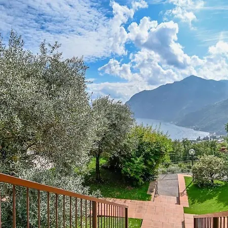 Host4u - Terrazza Sul D'iseo, A * Solto Collina